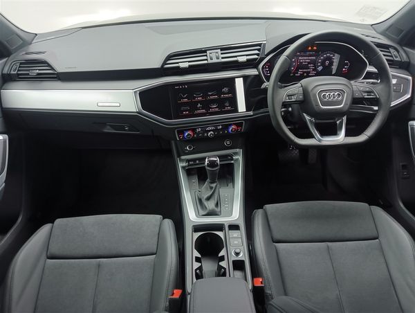 2026-Audi-Q3-Sportback-Black-Edition-35-TFSI image:16