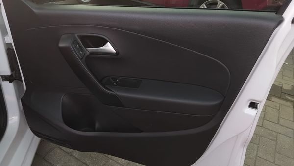 2024-Volkswagen-Polo-Vivo-14-Comfortline-5-dr-Manual image:7