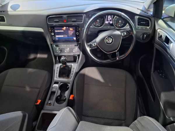 2019-Volkswagen-Golf-VII-10-TSI-Trendline image:13
