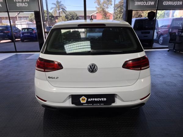 2019-Volkswagen-Golf-VII-10-TSI-Trendline image:5