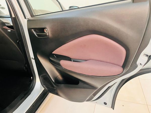 2025-Toyota-Starlet-Cross-15XS-Auto image:12