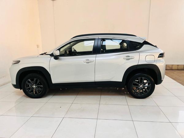 2025-Toyota-Starlet-Cross-15XS-Auto image:4