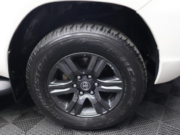 2023-Toyota-Hilux-28-GD-6-Raised-Body-Raider-Auto-Single-Cab image:9