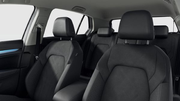 2026-Volkswagen-Golf-14-TSI-Life-Auto-110kw image:9