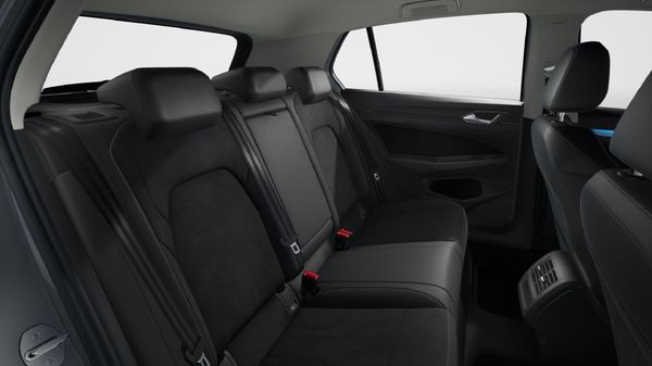 2026-Volkswagen-Golf-14-TSI-Life-Auto-110kw image:10
