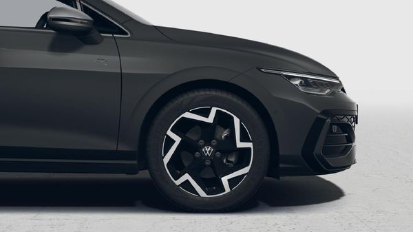 2026-Volkswagen-Golf-14-TSI-R-Line-Auto-110kw image:7