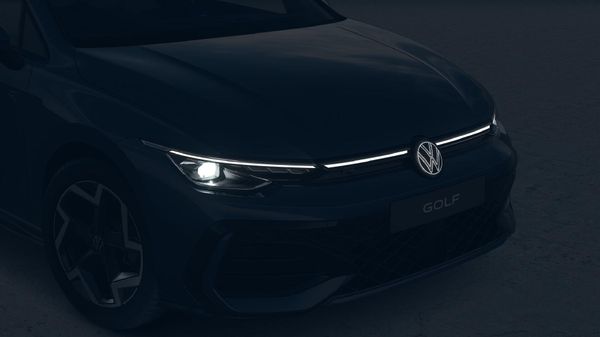 2026-Volkswagen-Golf-14-TSI-R-Line-Auto-110kw image:6