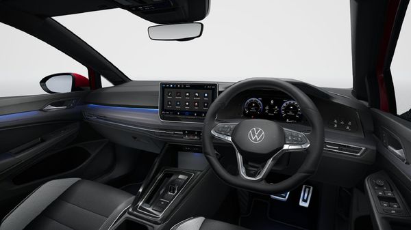 2026-Volkswagen-Golf-14-TSI-R-Line-Auto-110kw image:11