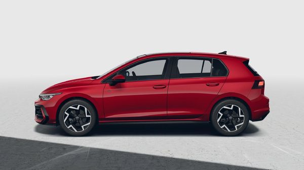 2026-Volkswagen-Golf-14-TSI-R-Line-Auto-110kw image:1