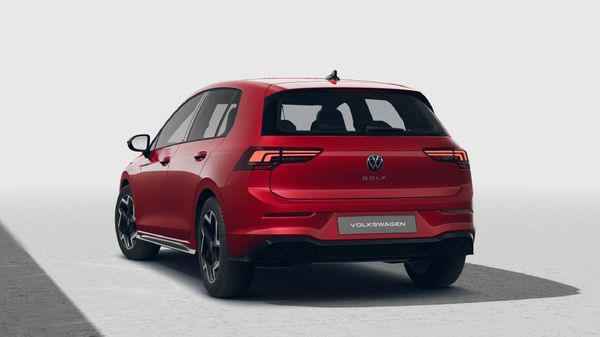 2026-Volkswagen-Golf-14-TSI-R-Line-Auto-110kw image:2