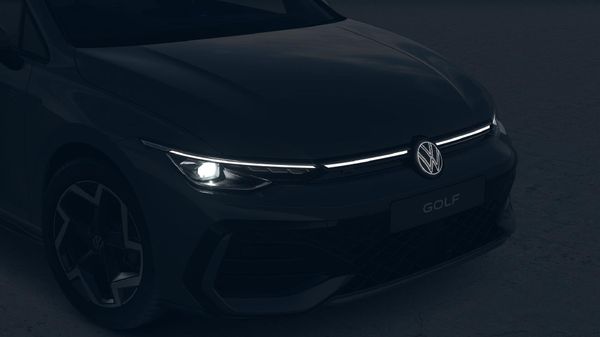2026-Volkswagen-Golf-14-TSI-R-Line-Auto-110kw image:6