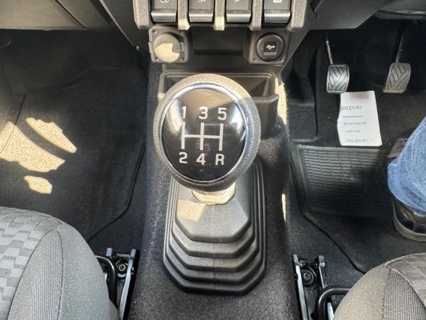 2026-Suzuki-Jimny-15-GLX-AllGrip-5-Door image:15