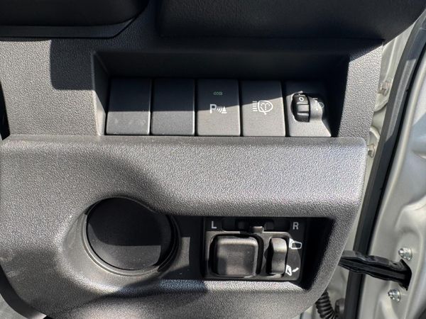 2026-Suzuki-Jimny-15-GLX-AllGrip-5-Door image:17