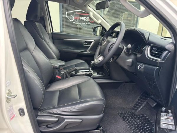 2021-Toyota-Fortuner-24-GD-6-4x4-Auto image:5