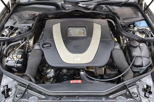 2008-Mercedes-Benz-CLS-350 image:23