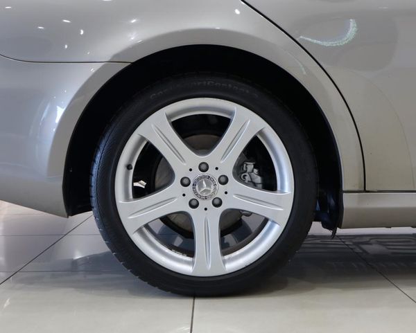 2008-Mercedes-Benz-CLS-350 image:6