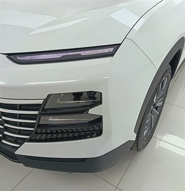 2026-Jetour-Dashing-15T-Momentum image:1