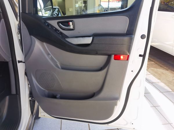 2018-Hyundai-H-1-25-CRDi-Elite-Auto image:13