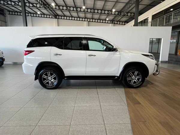 2018-Toyota-Fortuner-24-GD-6-Raised-Body-Auto image:9