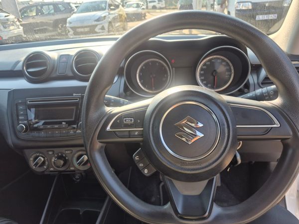 2022-Suzuki-Swift-12-GL image:14