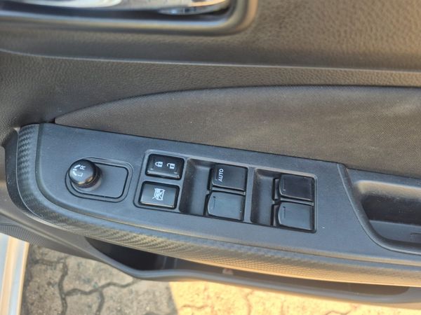 2022-Suzuki-Swift-12-GL image:16