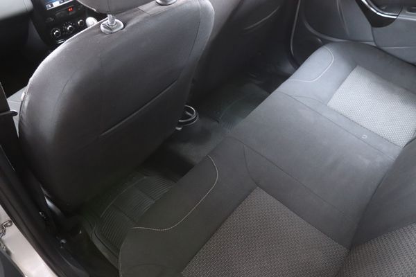 2014-Renault-Duster-16-Dynamique image:18