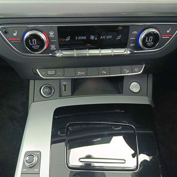 2026-Audi-Q5-Sportback-quattro-Black-Edition-40-TDI image:23