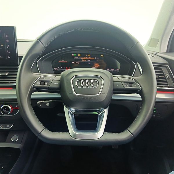 2026-Audi-Q5-Sportback-quattro-Black-Edition-40-TDI image:44