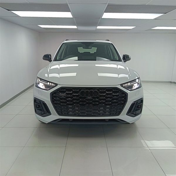 2026-Audi-Q5-Sportback-quattro-Black-Edition-40-TDI image:4