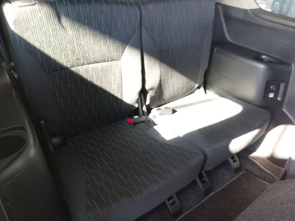2021-Suzuki-Ertiga-15-GLX-Auto image:10
