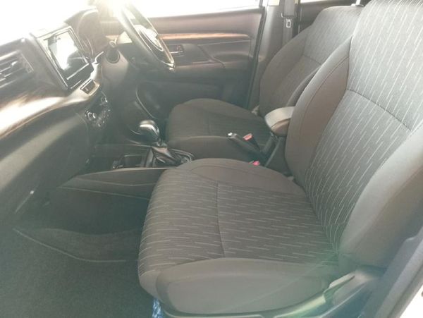2021-Suzuki-Ertiga-15-GLX-Auto image:15
