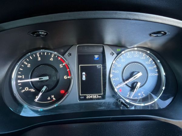 2021-Toyota-Hilux-28-GD-6-Raised-Body-Raider-Auto-Double-Cab image:17