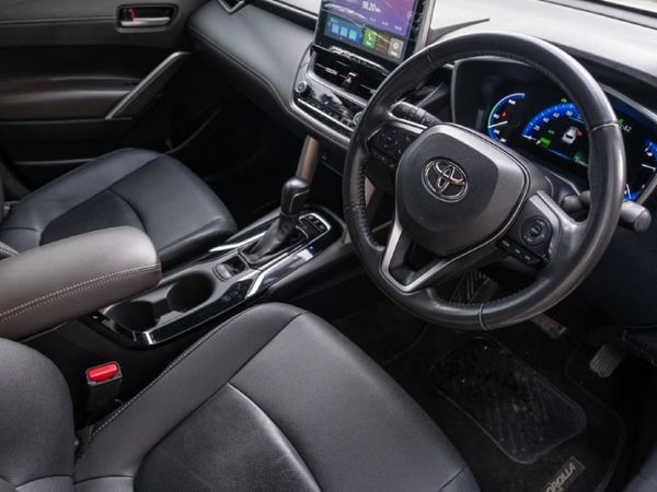 2025-Toyota-Corolla-Cross-18-XS-Hybrid image:22