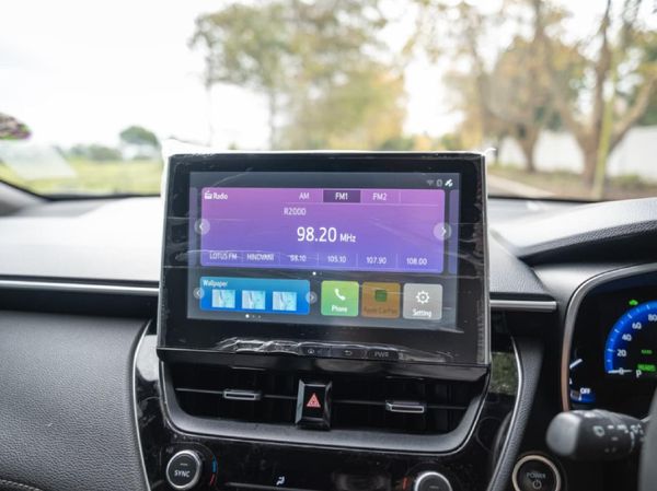 2025-Toyota-Corolla-Cross-18-XS-Hybrid image:24