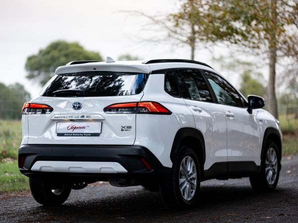 2025-Toyota-Corolla-Cross-18-XS-Hybrid image:2