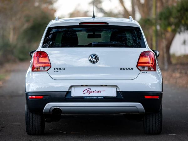 2022-Volkswagen-Polo-Vivo-16-Maxx-5-dr image:9