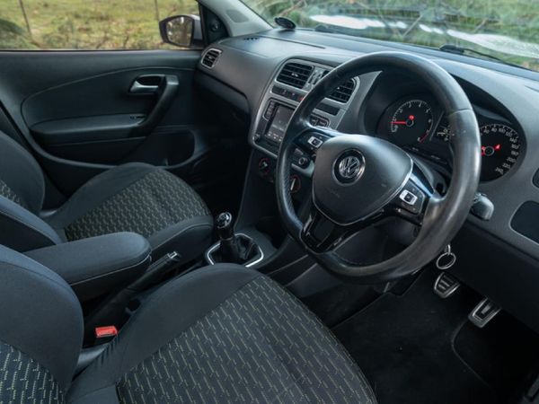 2022-Volkswagen-Polo-Vivo-16-Maxx-5-dr image:19