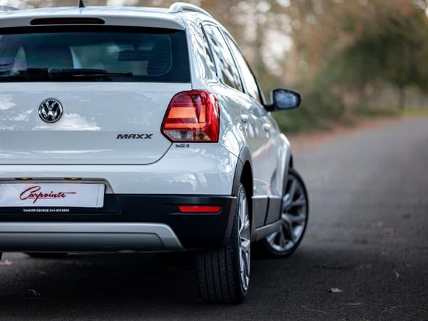2022-Volkswagen-Polo-Vivo-16-Maxx-5-dr image:7