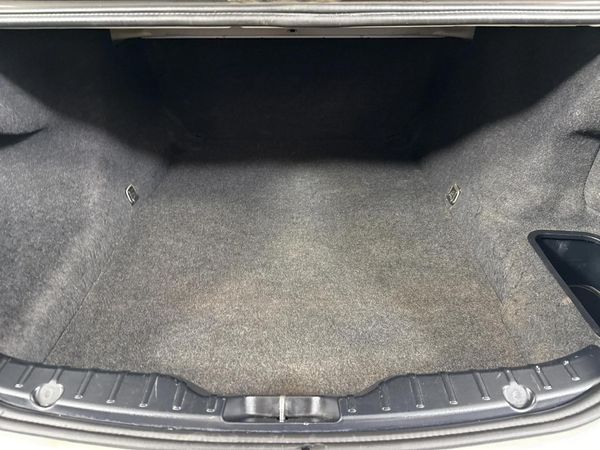 2012-BMW-5-Series-520i-Individual-Auto image:11