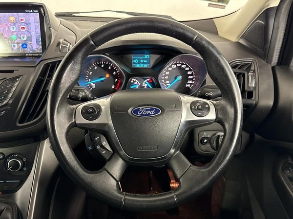 2014-Ford-Kuga-16-EcoBoost-Ambiente image:11