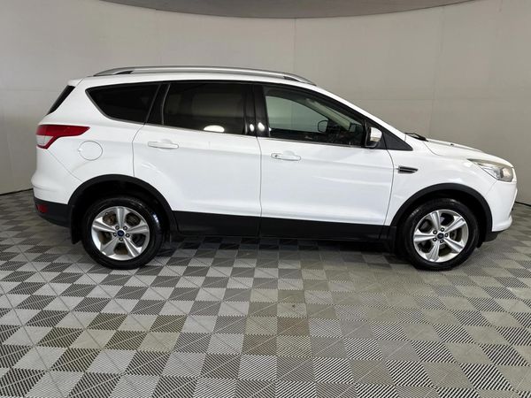 2014-Ford-Kuga-16-EcoBoost-Ambiente image:16