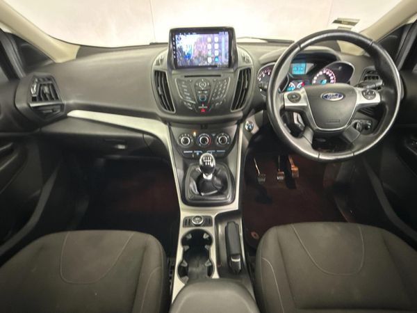 2014-Ford-Kuga-16-EcoBoost-Ambiente image:1