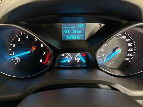 2014-Ford-Kuga-16-EcoBoost-Ambiente image:2