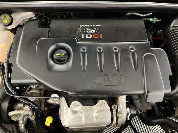 2016-Ford-Figo-14-TDCi-Ambiente image:12