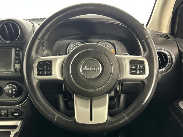 2014-Jeep-Compass-20-Limited-Auto image:12
