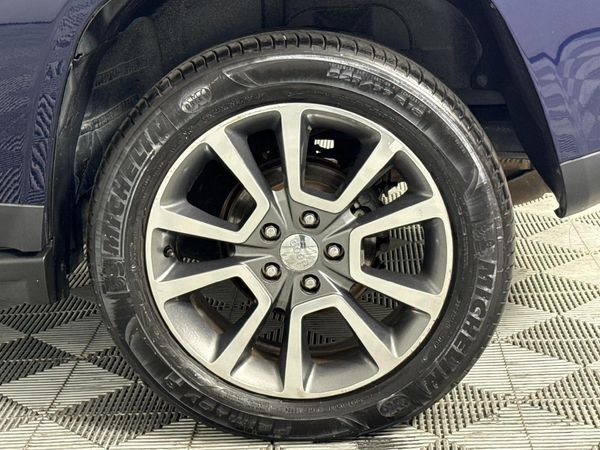 2014-Jeep-Compass-20-Limited-Auto image:6