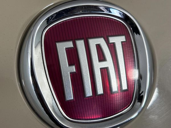 2013-Fiat-500-12-Cabriolet image:9
