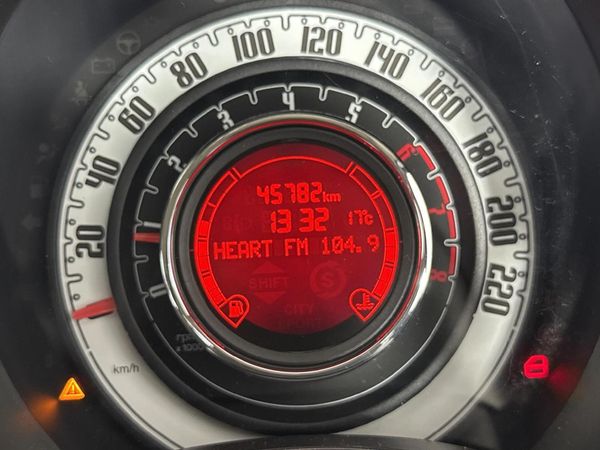 2013-Fiat-500-12-Cabriolet image:1