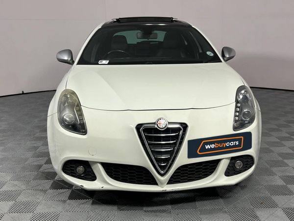2013-Alfa-Romeo-Giulietta-18T-Quadrifoglio-Verde image:16
