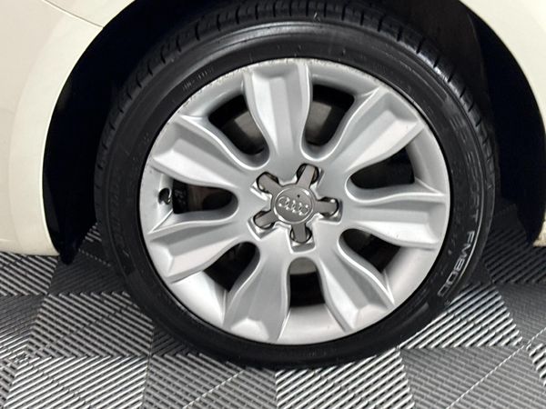 2012-Audi-A1-16-TDI-Ambition image:2